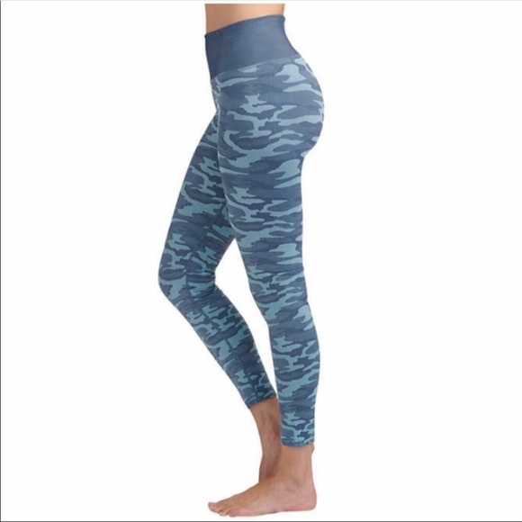 Splendid Ladies' Camo Legging LARGE lounge athletic comfort stretchy Athleisure - Picture 2 of 6